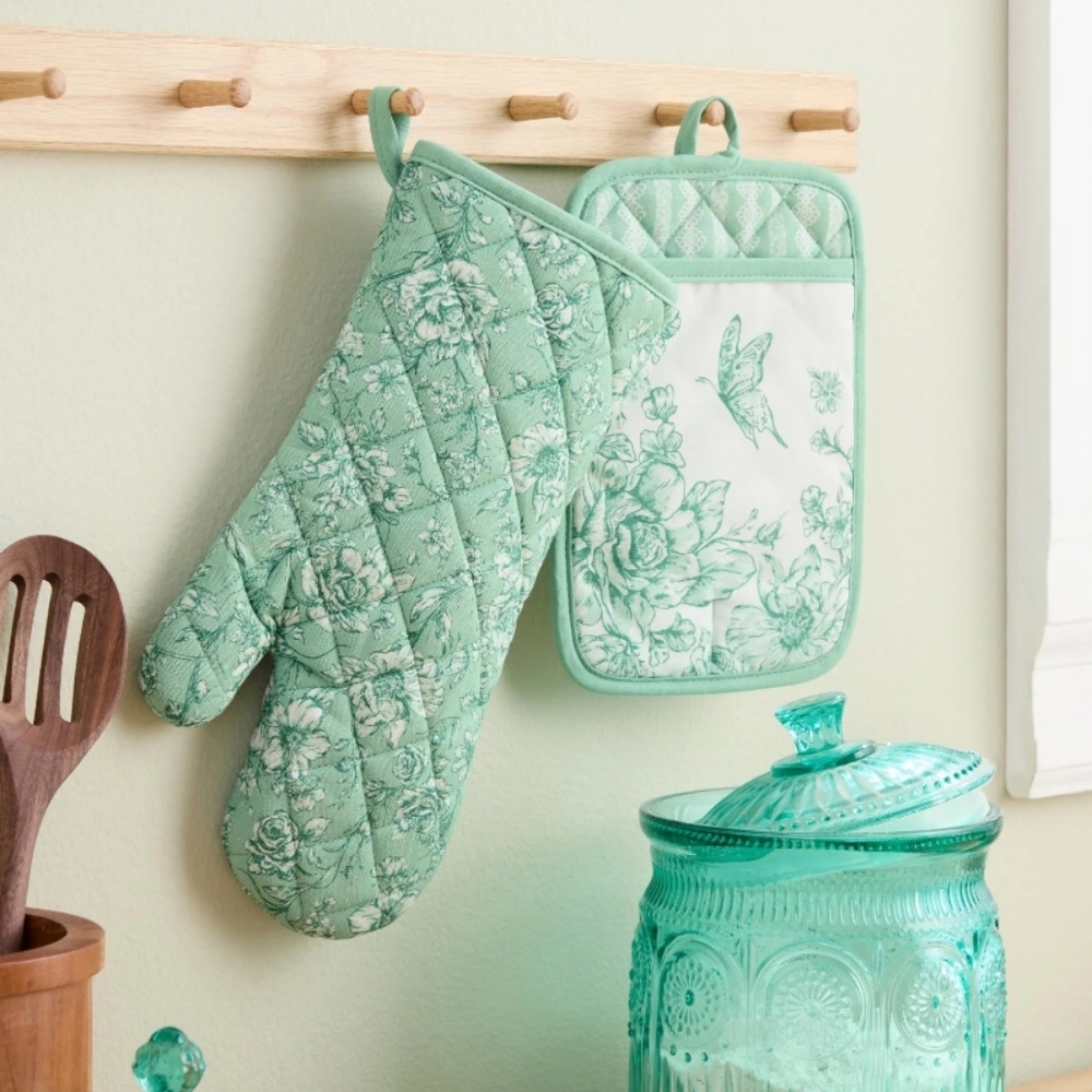 💜 The Pioneer Woman Agatha Green Kitchen Pot Holder And Oven Mitt Set